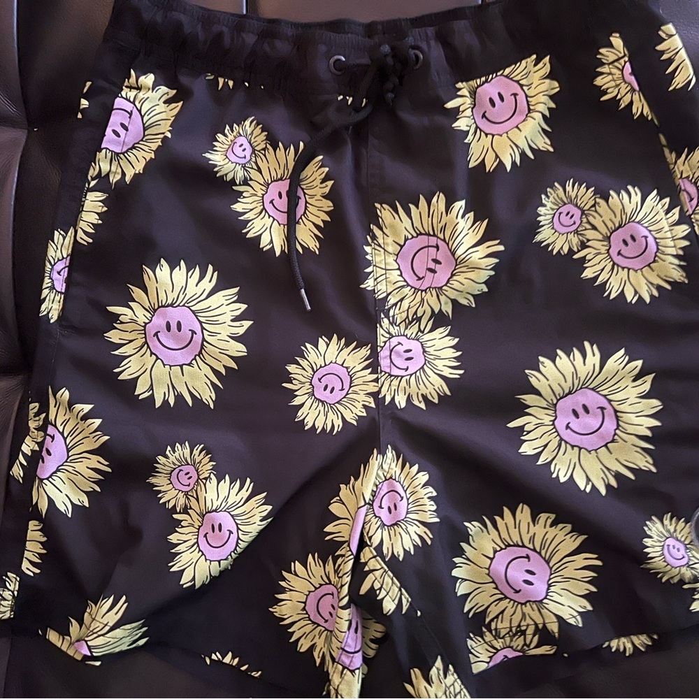 NEFF Men's Happy Bloom Graphic Swim Shorts Pull-on Elastic Waistband Pockets